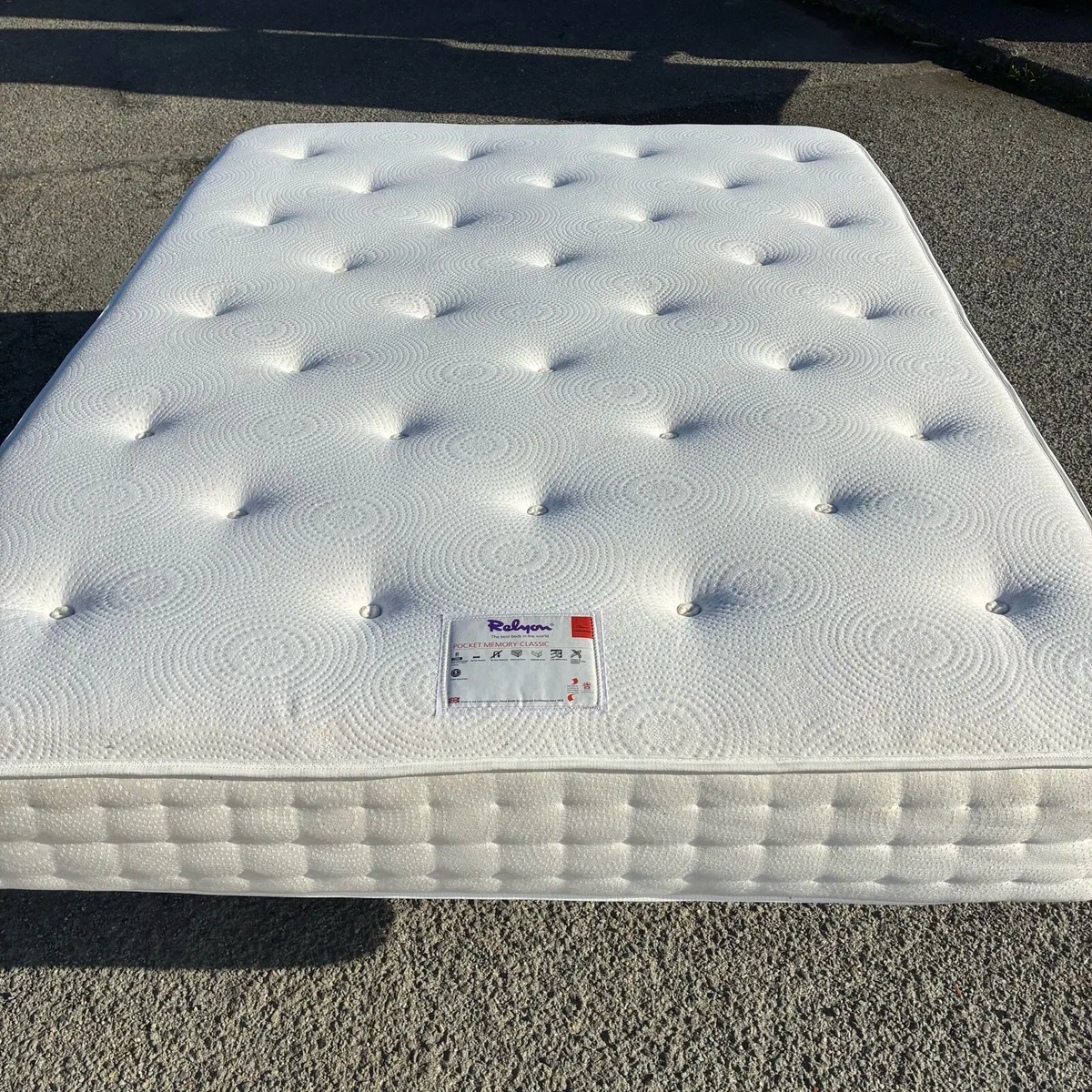 5ft Relyon Pocket Memory Classic Mattress - Image 1