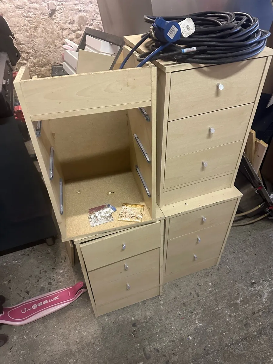 Free bits - Image 1