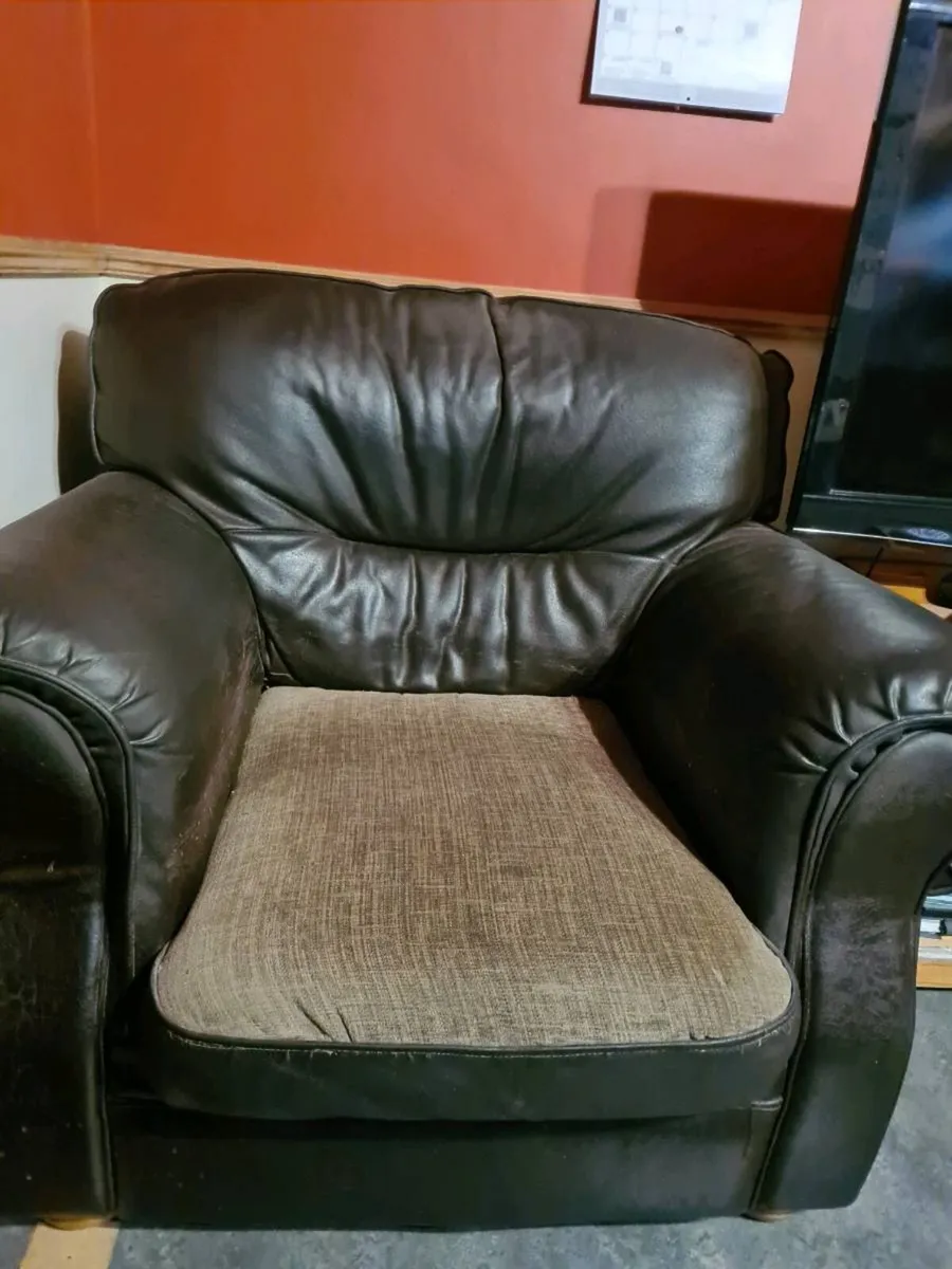 Armchair - Image 3