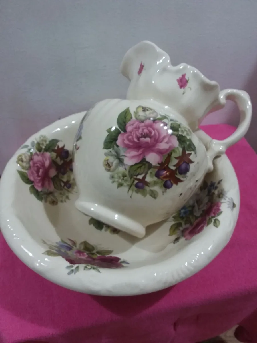 Collectors pitcher and basin ...LARGE - Image 1