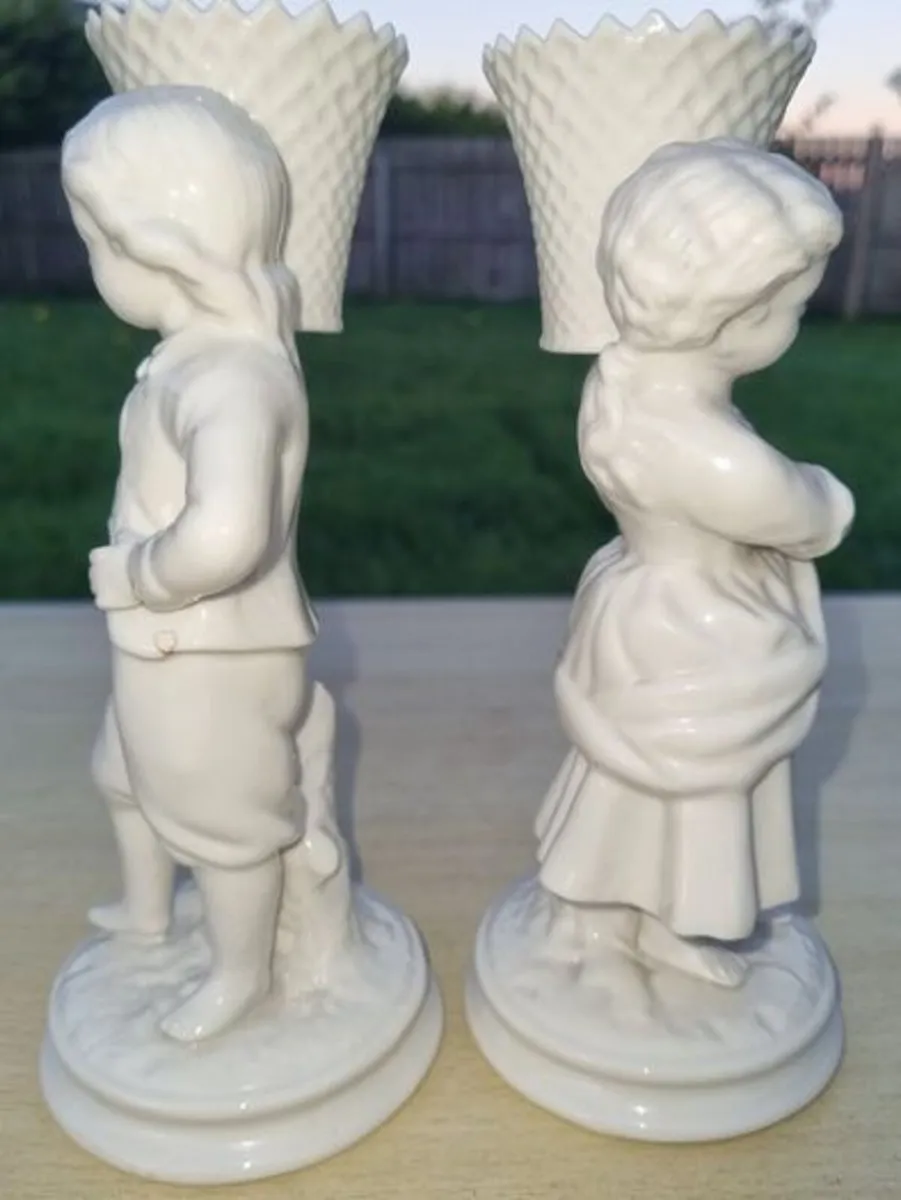 Belleek Pair of porcelain figurines Boy and Girl - Image 4