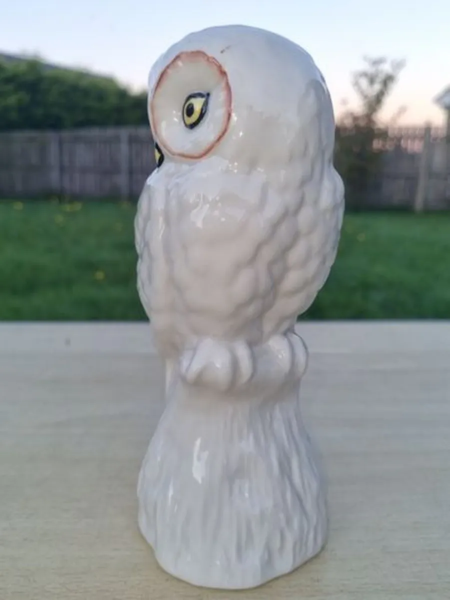Owl figurine made by Donegal Parian China - Image 4