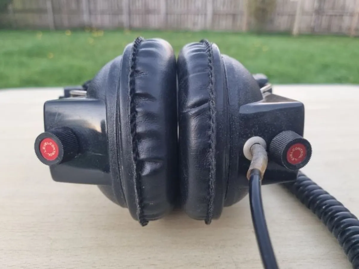 Vintage  headphones by Rank Radio International - Image 2
