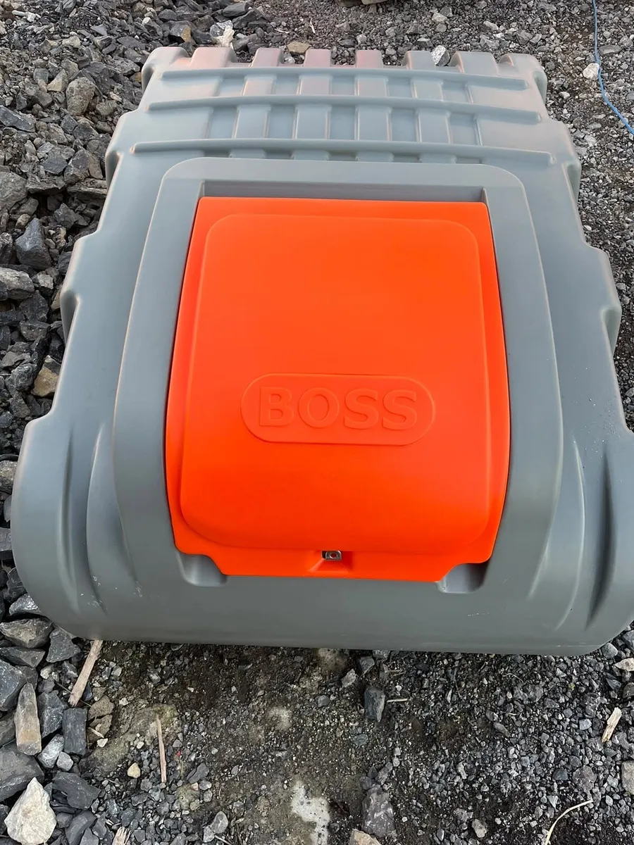 1000L Bowser with Electric Pump - Image 4