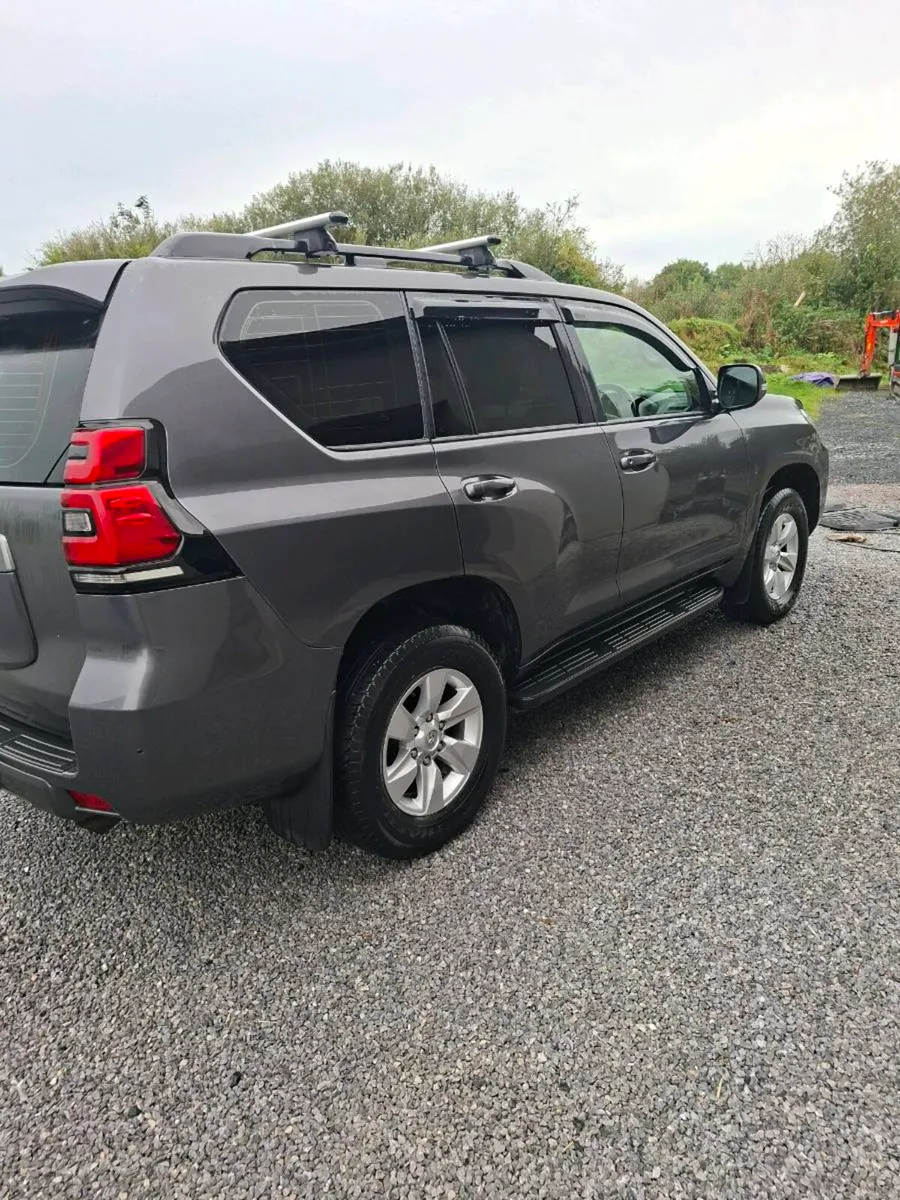 Toyota landcruiser buisness class crewcab - Image 4