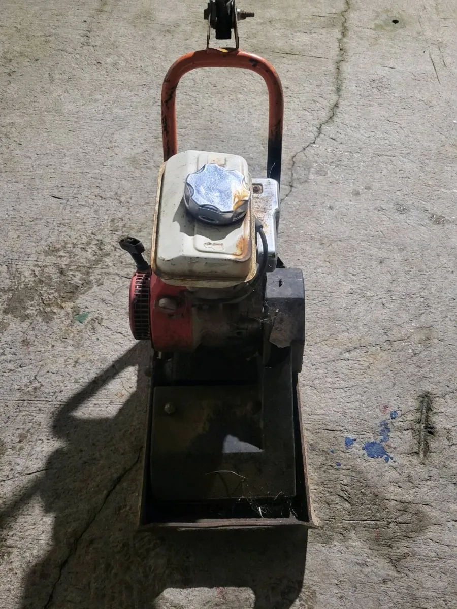 Honda Bell wacker plate nice size working perfectl - Image 2