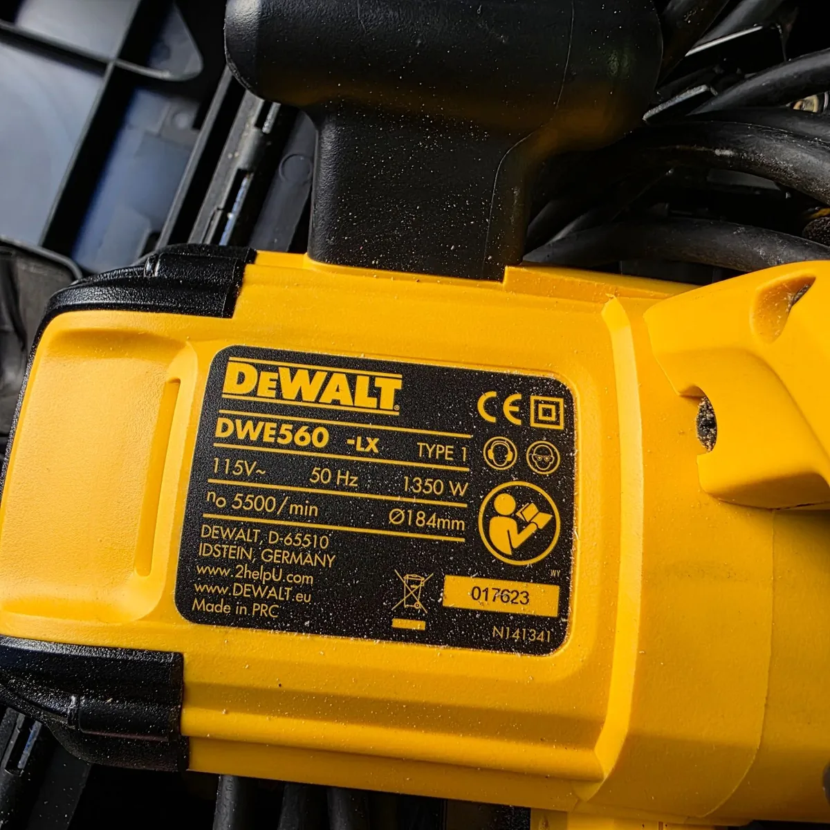 DeWalt DWE560 110v 185mm Circular Saw - Image 3