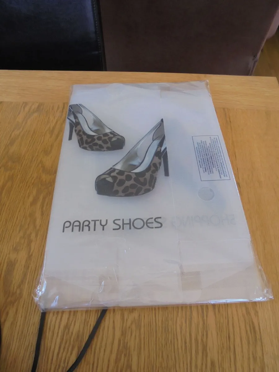 Pkt. of 4 Shoe Storage Boxes for Sale - Image 4