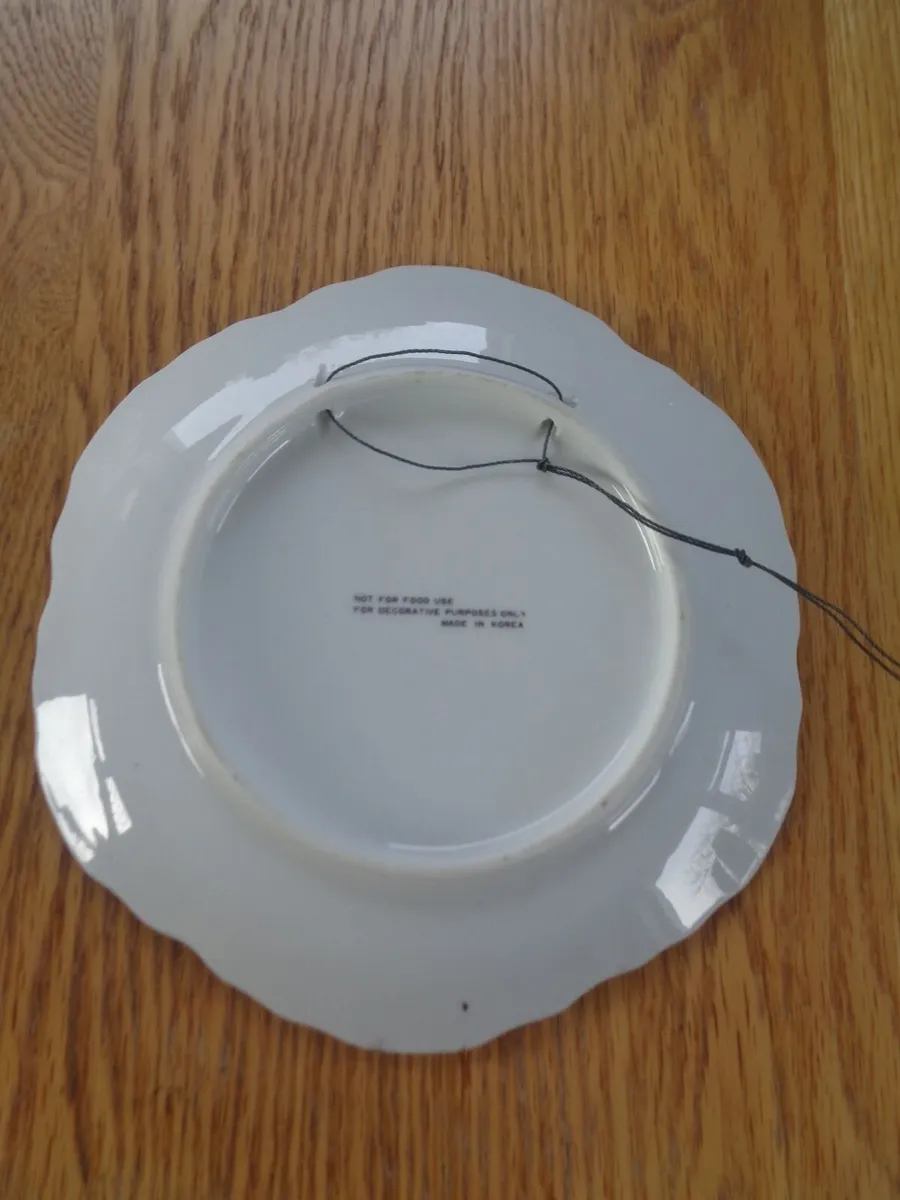 Decorative Ceramic Wall Plate for Sale - Image 2