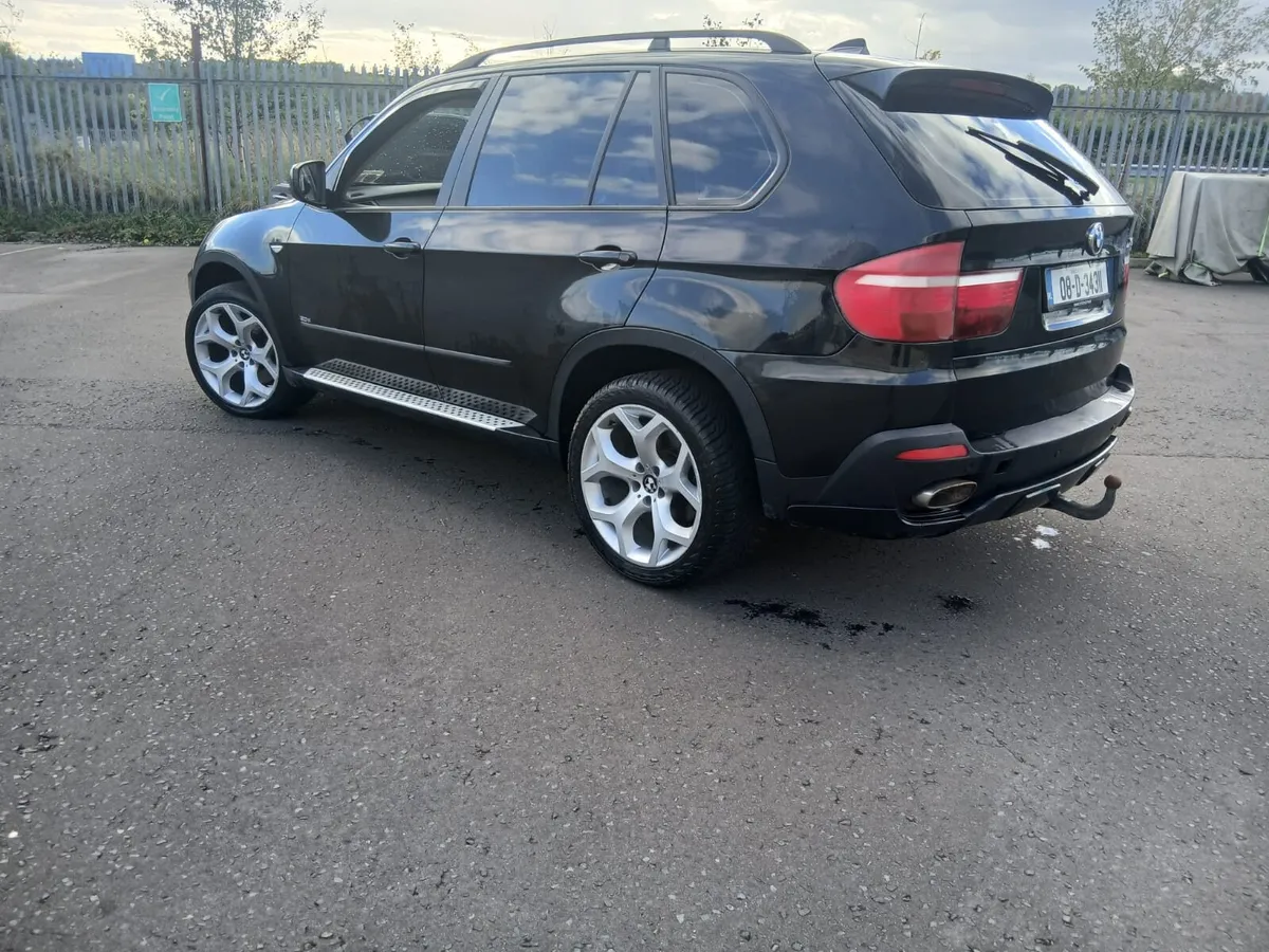 BMW X5 - Image 2