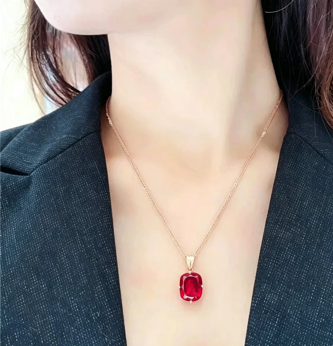 1965 Vintage Necklace | 4-Carat Pigeon-Blood Ruby - Image 3