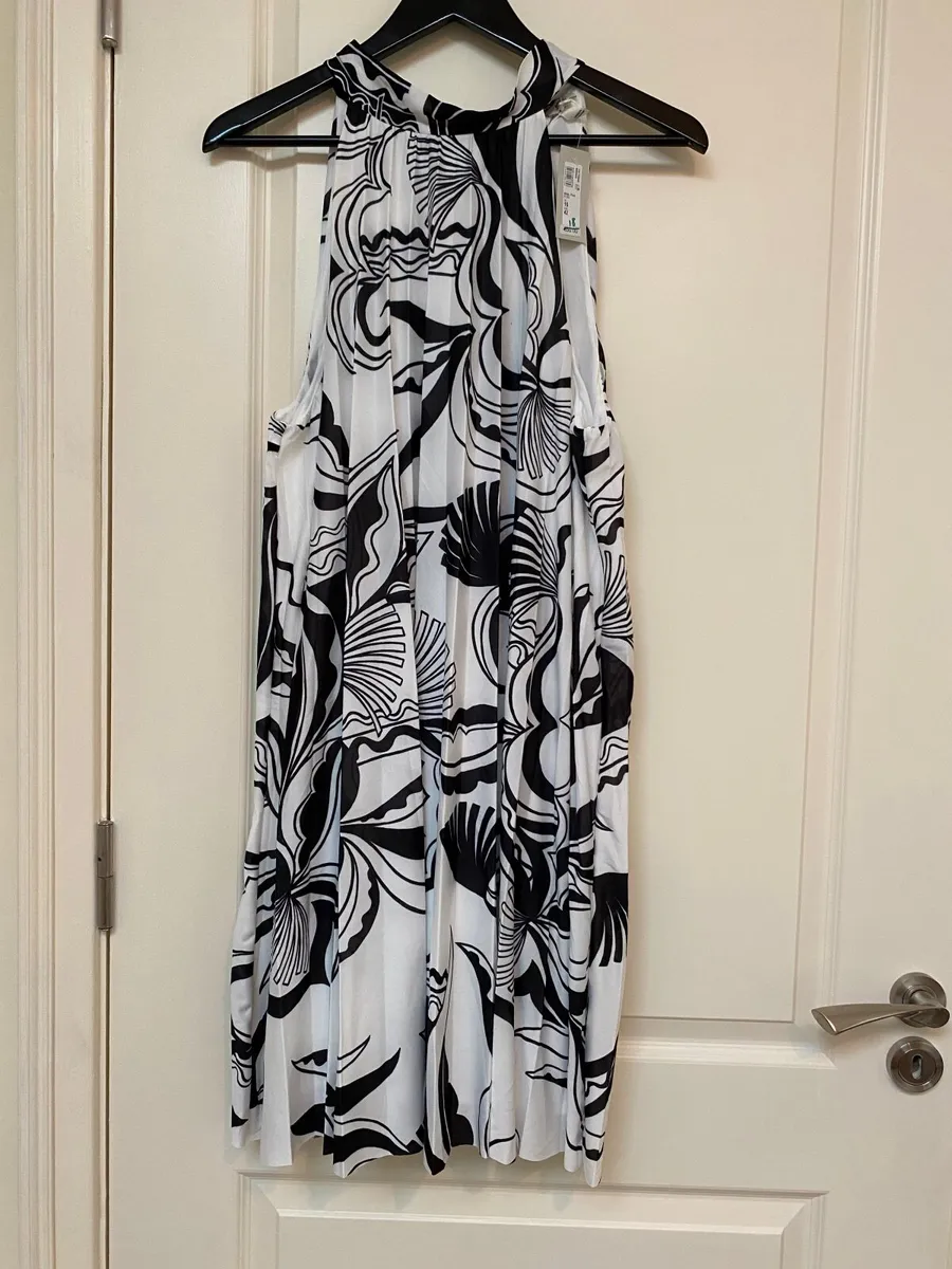 womans dress