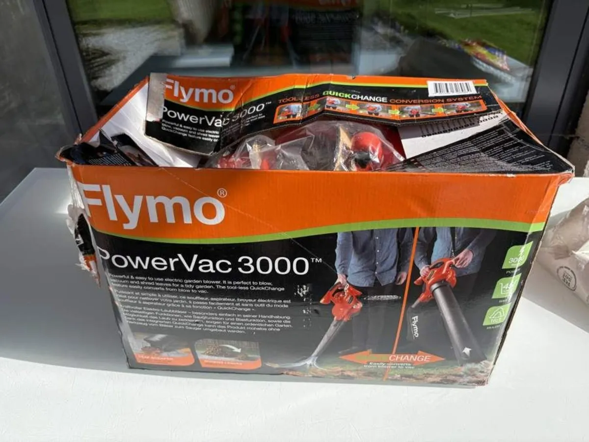 Leaf Blower -Flymo PowerVac 3000 (new) - Image 2