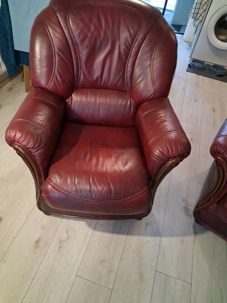 2 leather chairs - Image 2