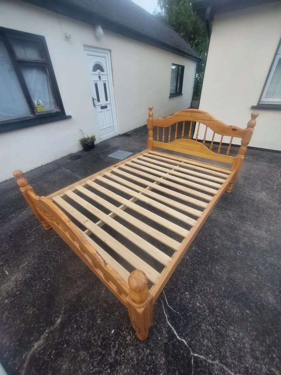 Double bedframe