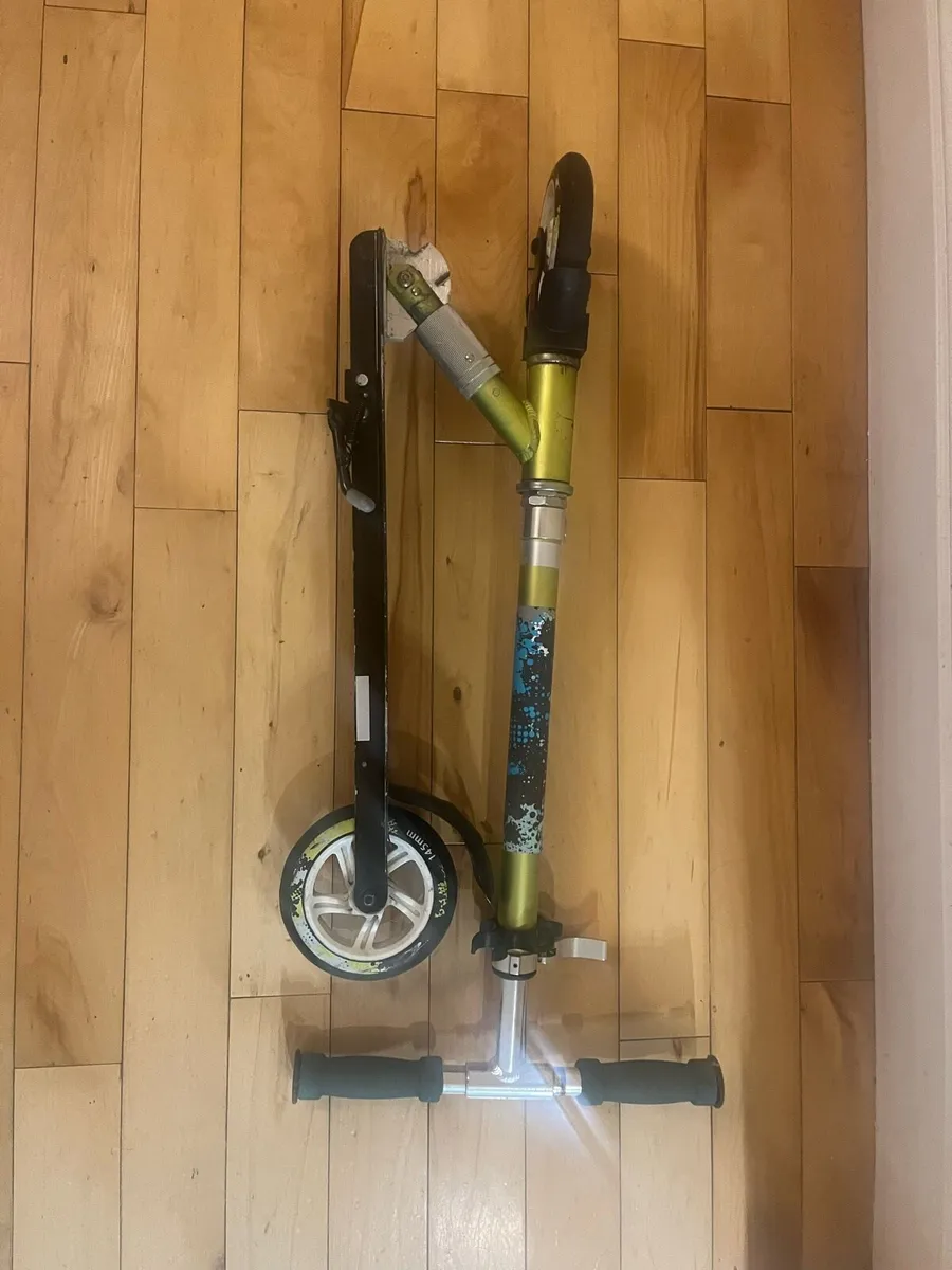 Child’s Scooter - Image 1