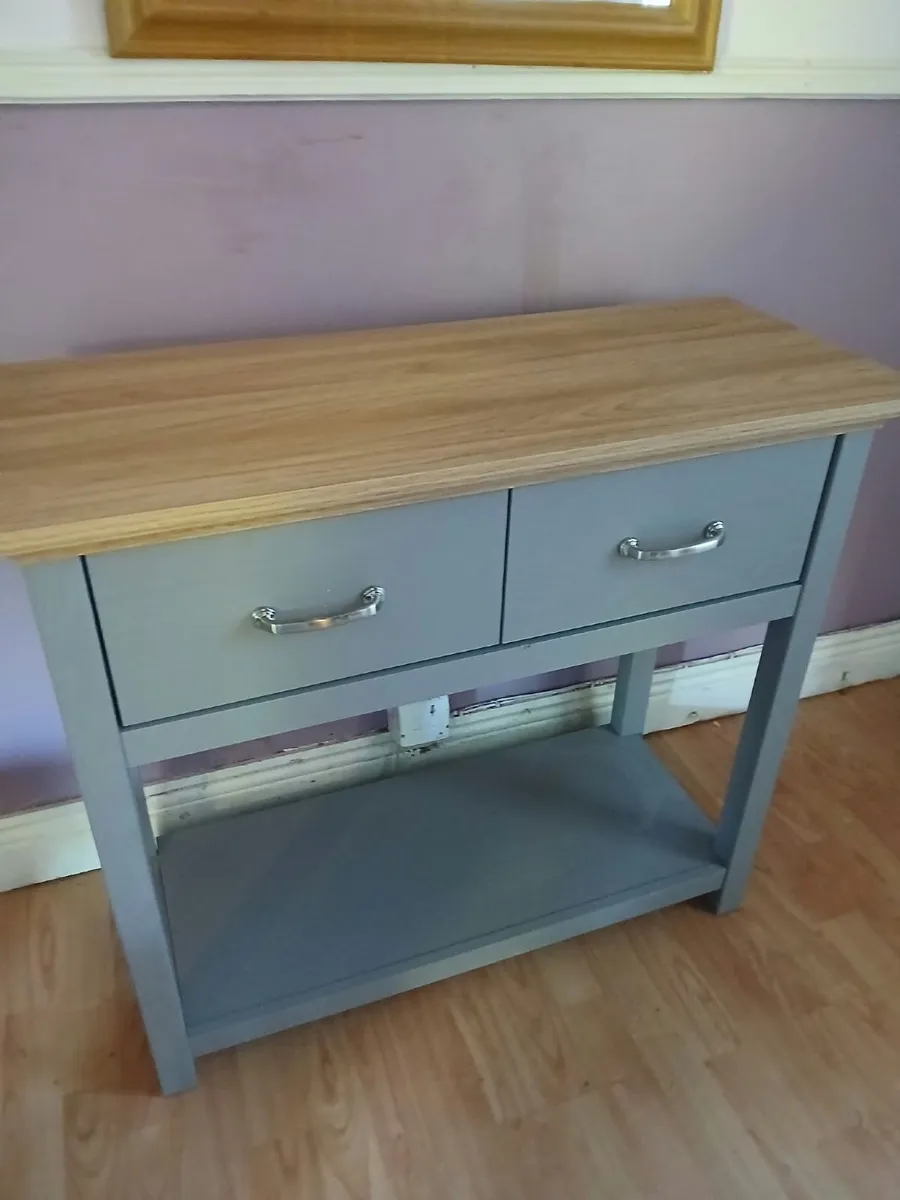 hall table - Image 1