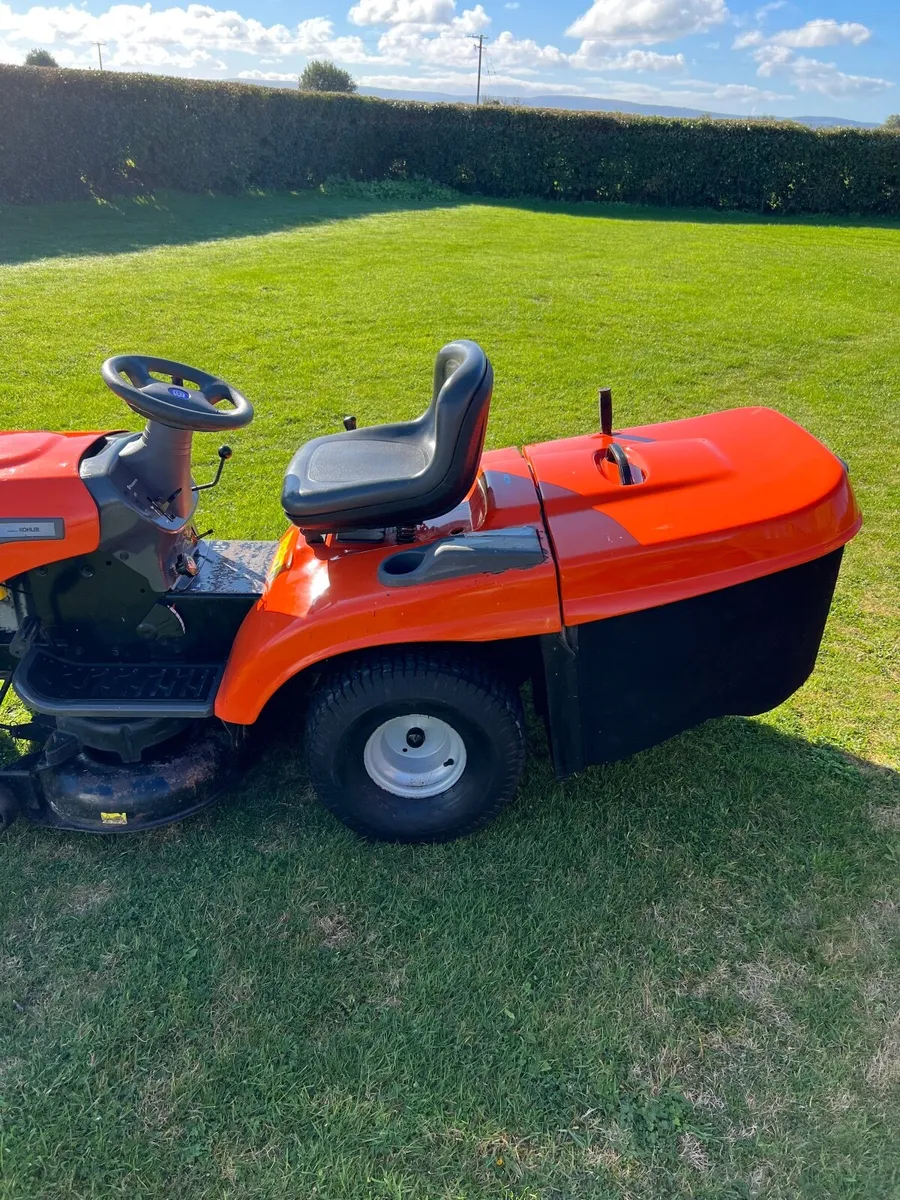 Ride on lawnmower for sale . - Image 3