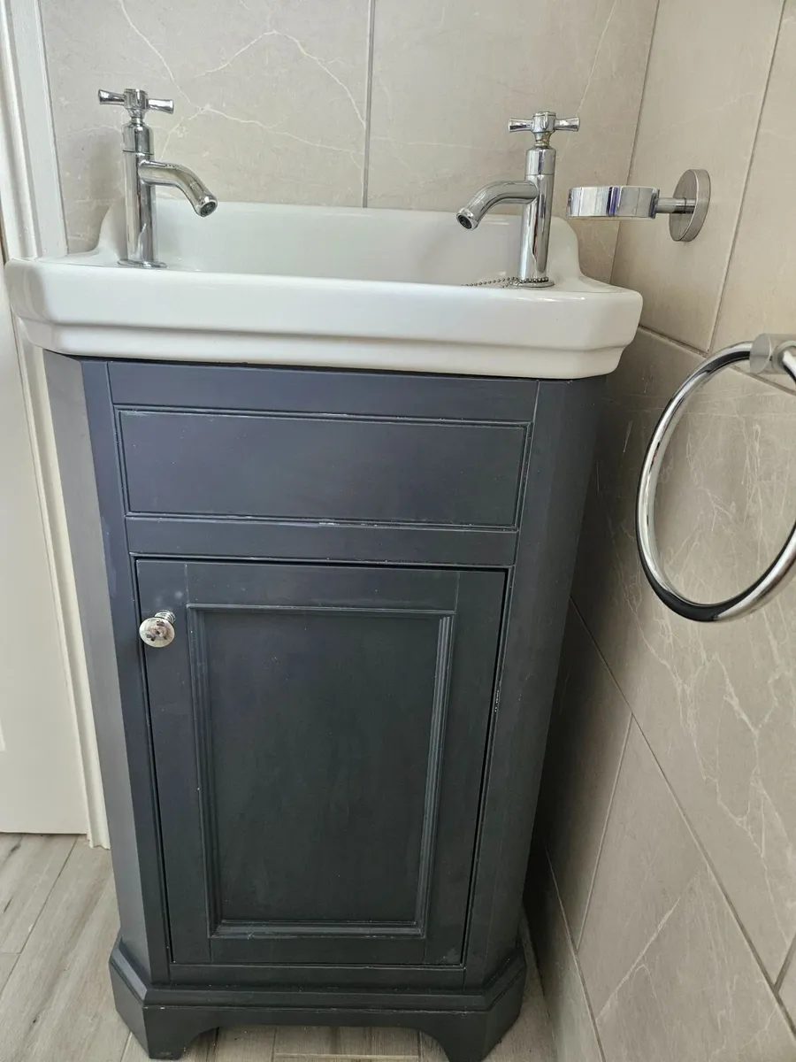 Vanity unit