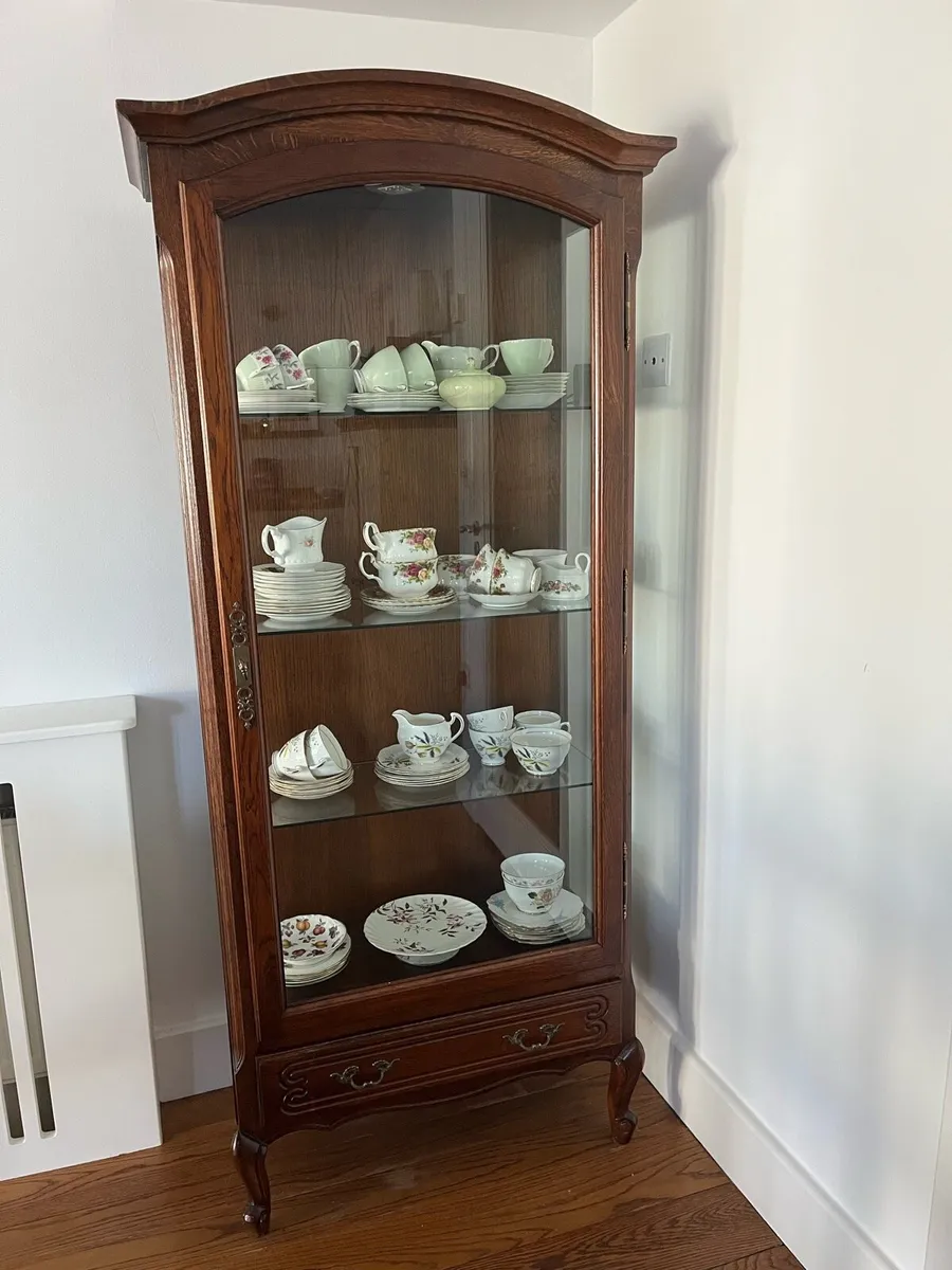 Display cabinet - Image 1
