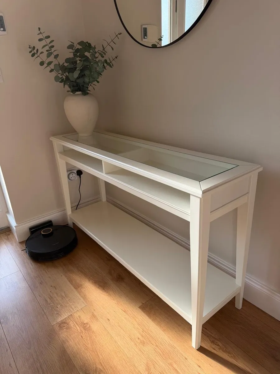 Console table - Image 1
