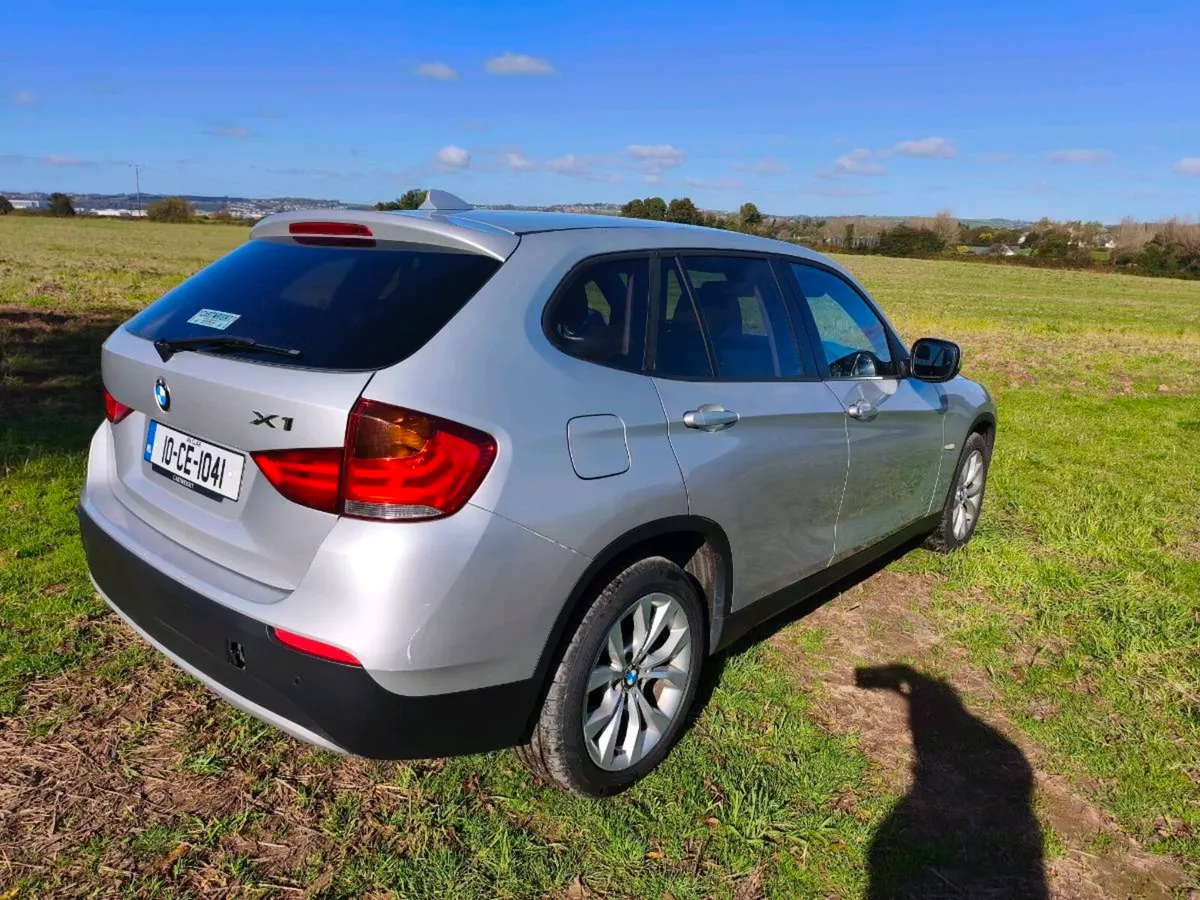 2010 BMW X1 2.0 diesel manual. Parts of repairs. - Image 3