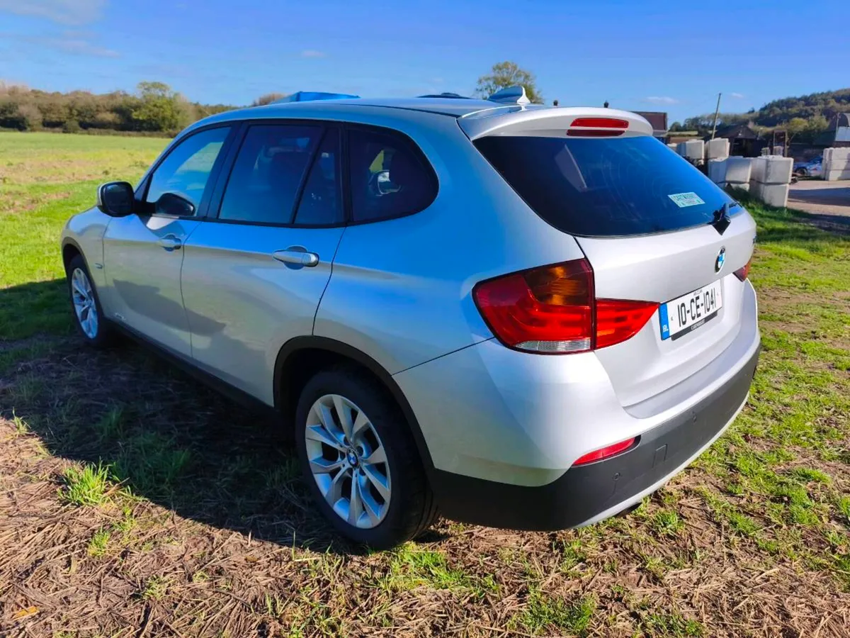 2010 BMW X1 2.0 diesel manual. Parts of repairs. - Image 4