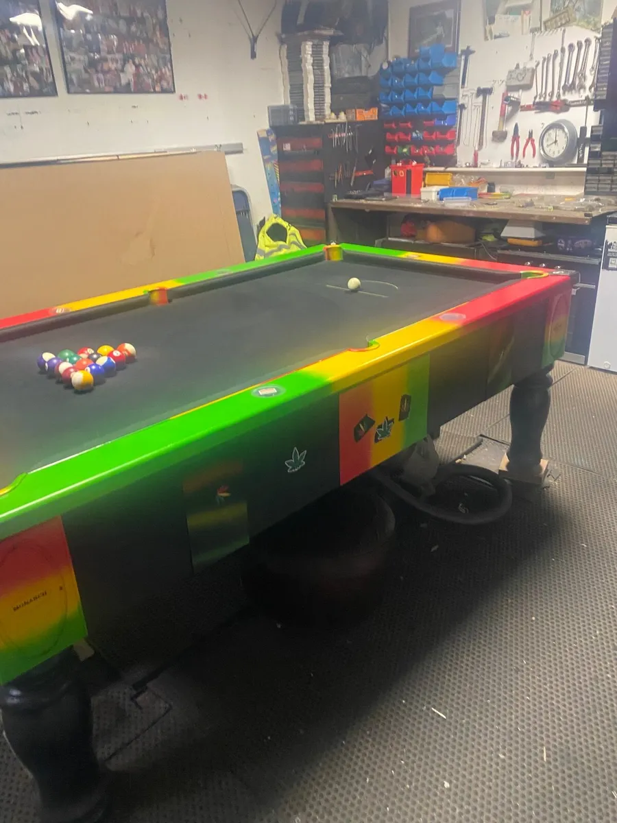 Pool table - Image 4
