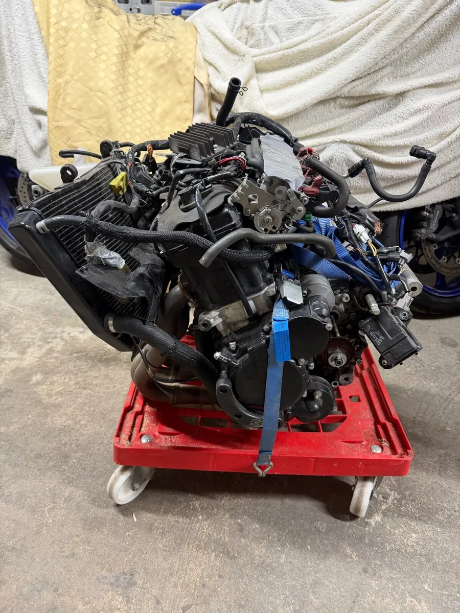 GSXR 600 PARTS ENGINE + WHEELS - Image 1
