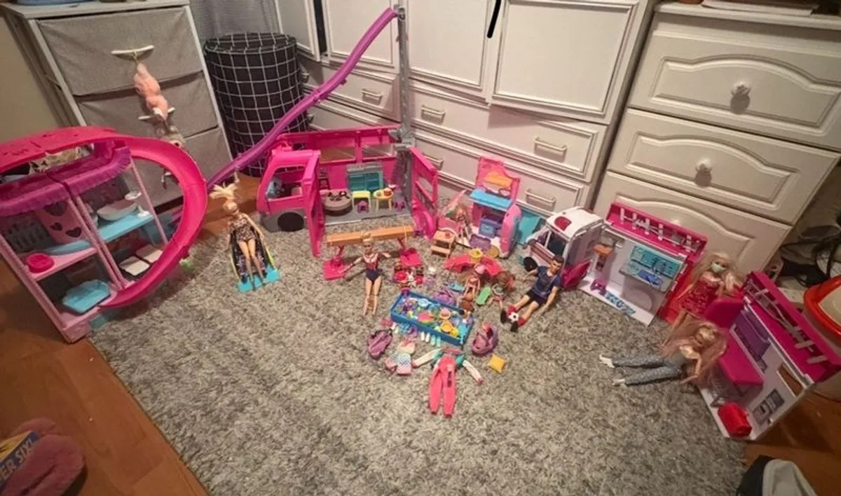 Kids real Barbie toys and accessories - Image 2