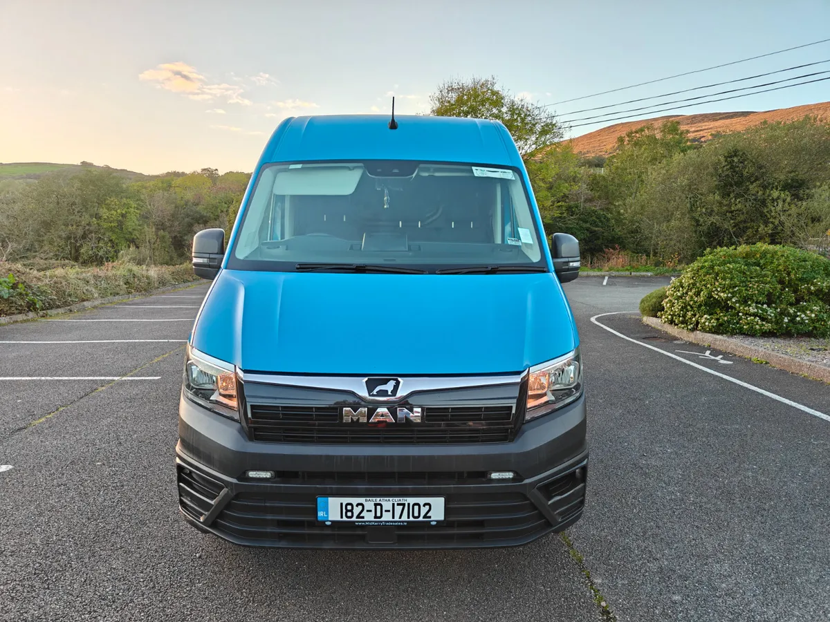 Man TGE 5.180 Twin Wheel Van - Image 3