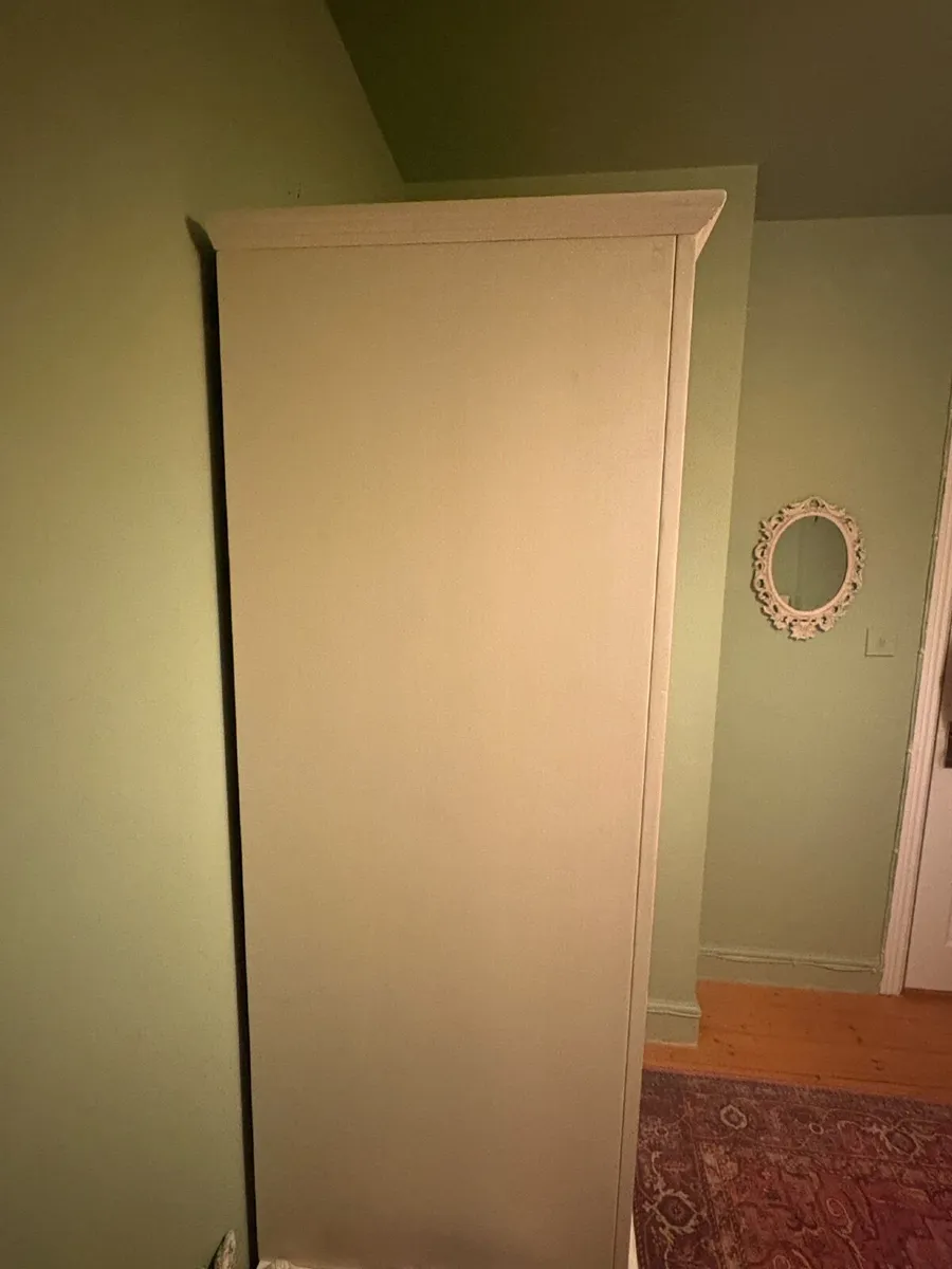 Elegant white wooden wardrobe - Image 3