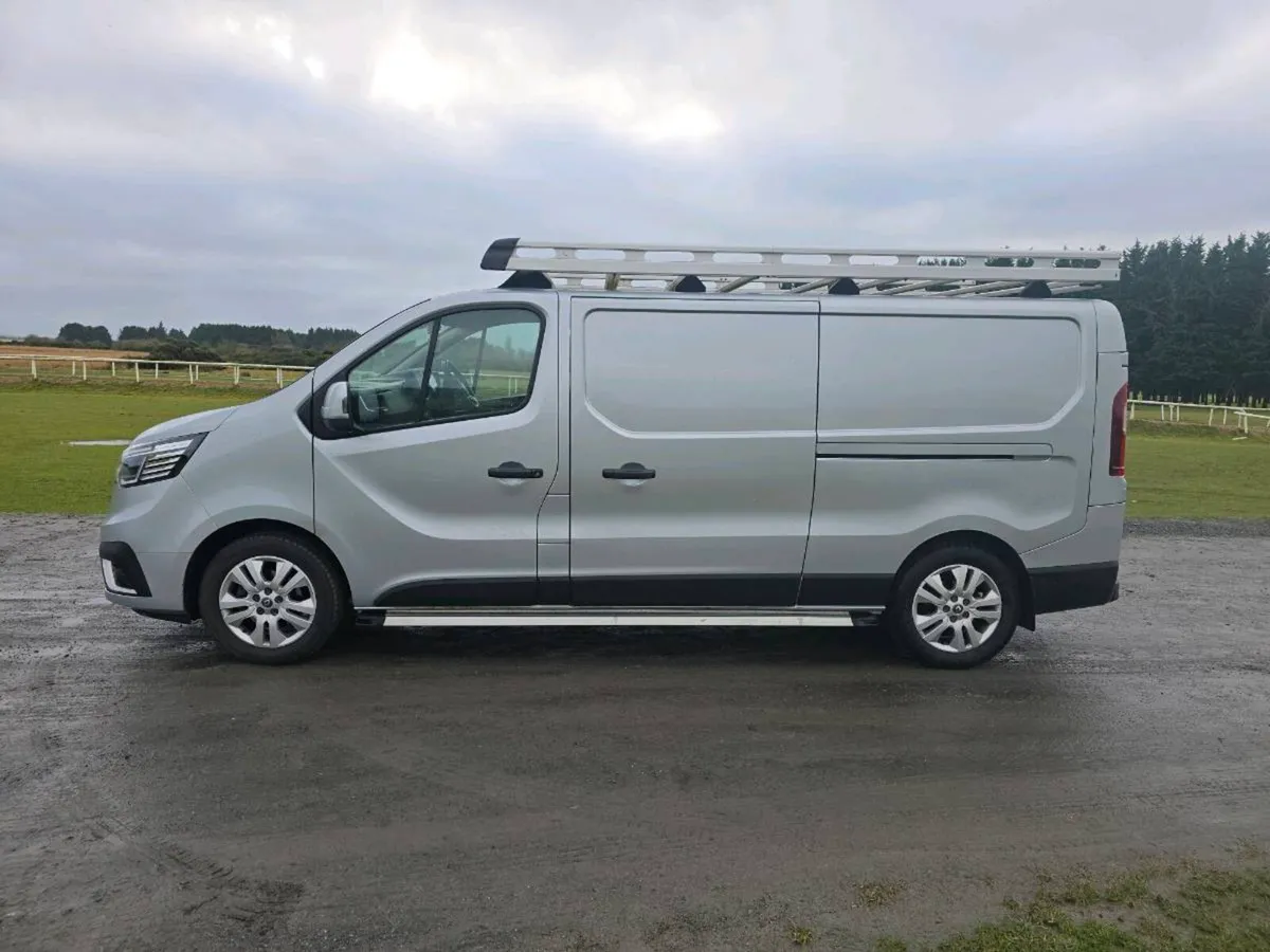 Renualt Trafic 2ltr. 170bhp Automatic - Image 3