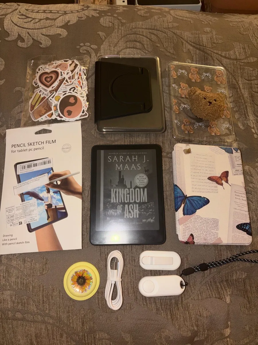 Black Kindle paperwhite 12th gen 2024 16gb no ads - Image 1