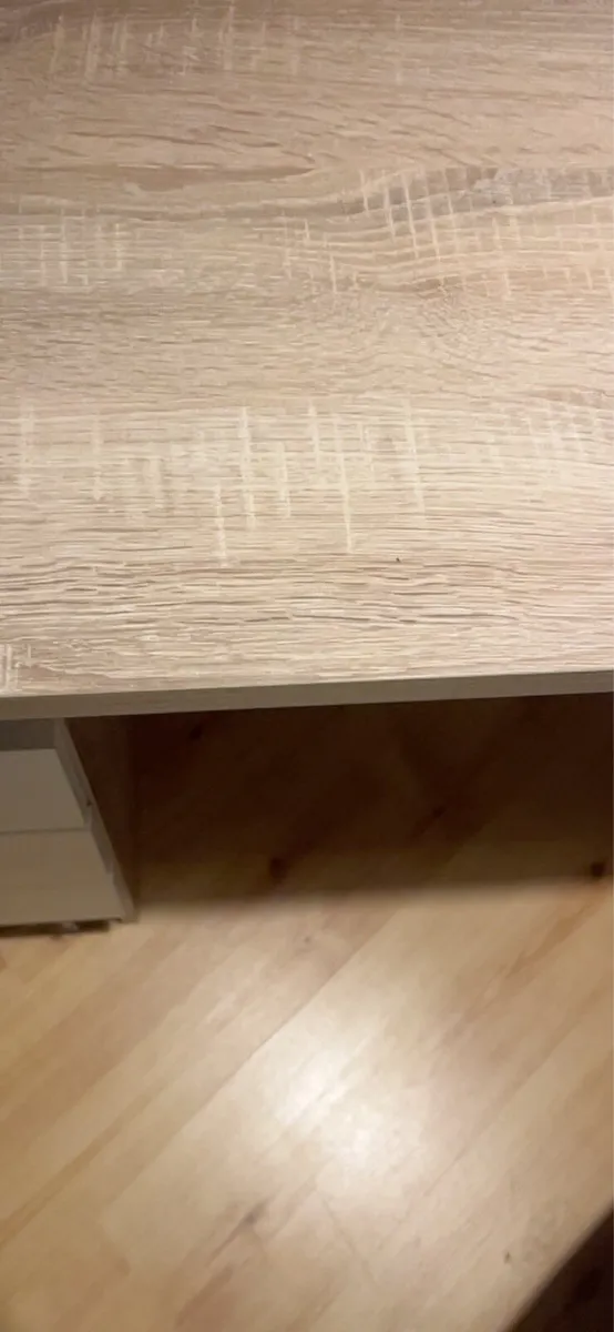 Desk - Image 3