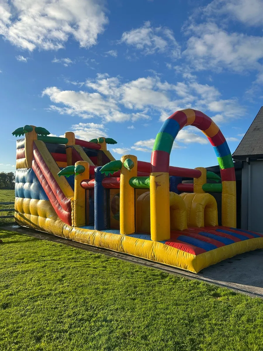 Bouncy castle - Image 1