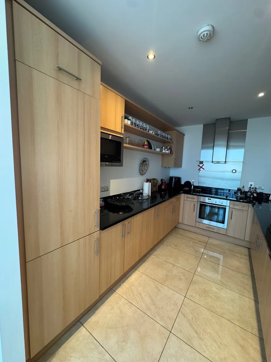 Kitchen for Sale – All Appliances Included! - Image 2