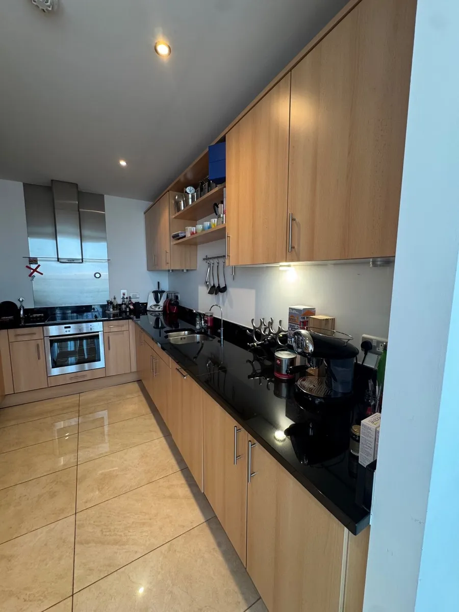 Kitchen for Sale – All Appliances Included! - Image 3