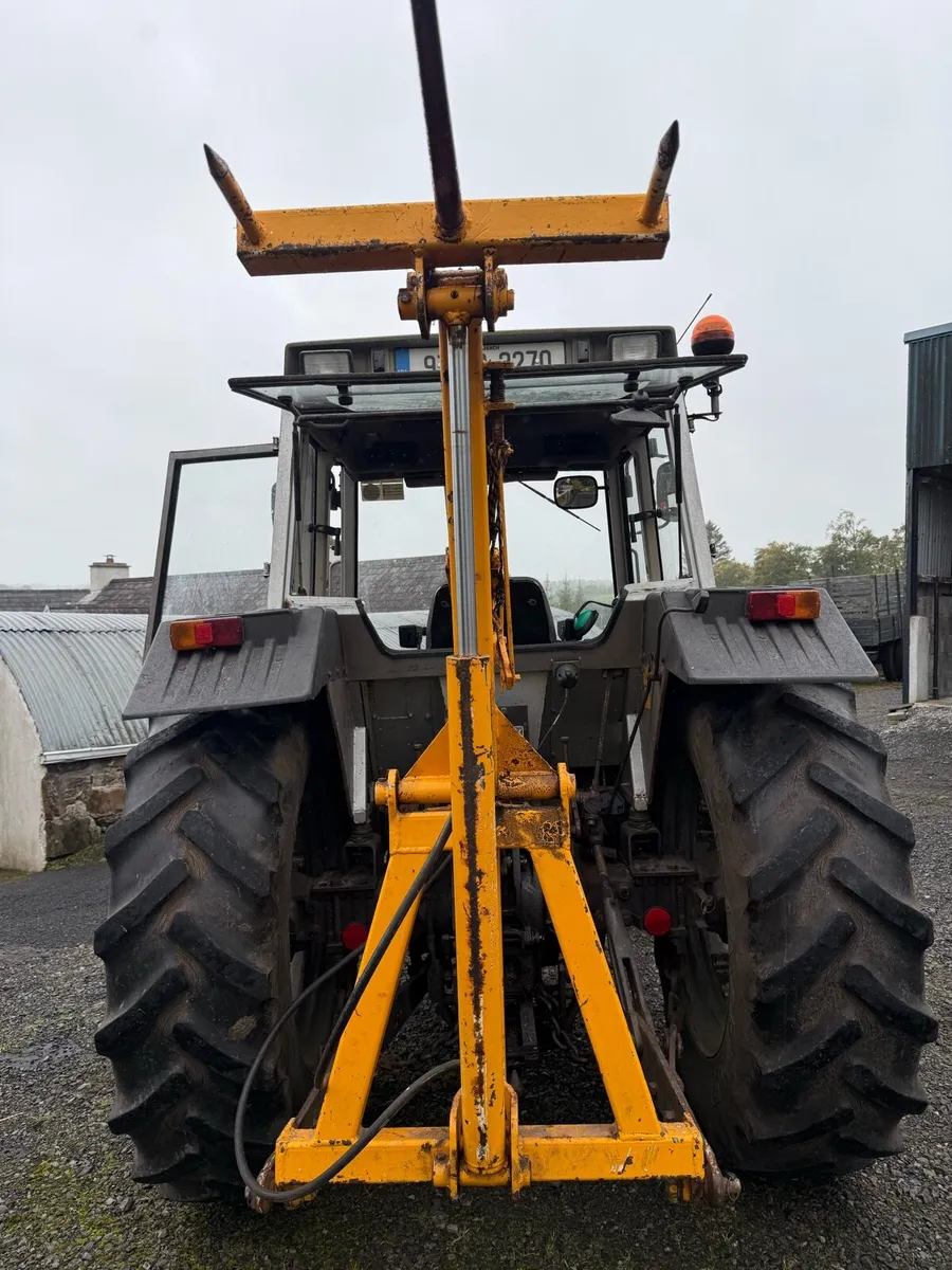 Bale spike - Image 1