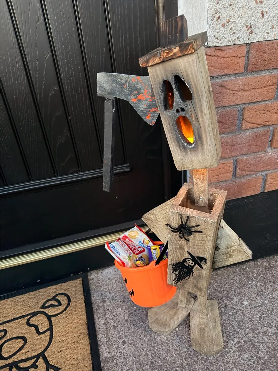Halloween decorations - Image 3