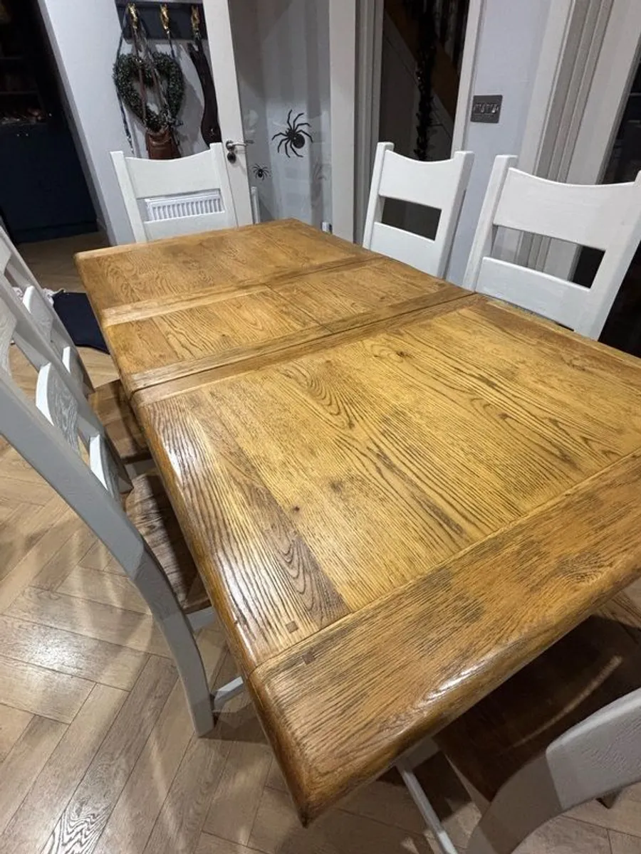 Solid Oak Extendable Dining Table & 6 dining chairs - Image 4