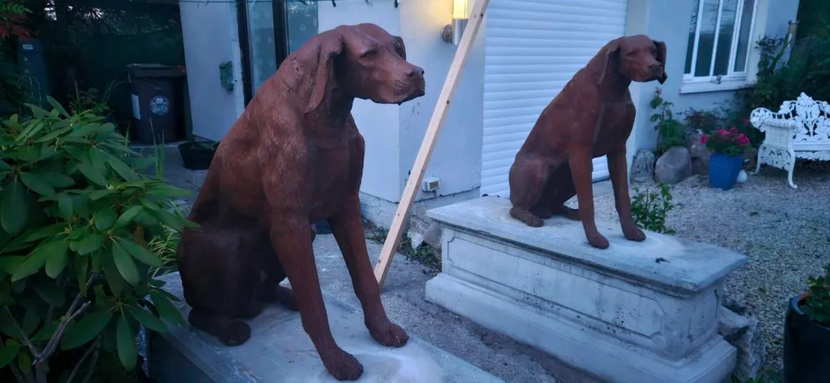 HEAVY CAST IRON  DOGS - Image 2