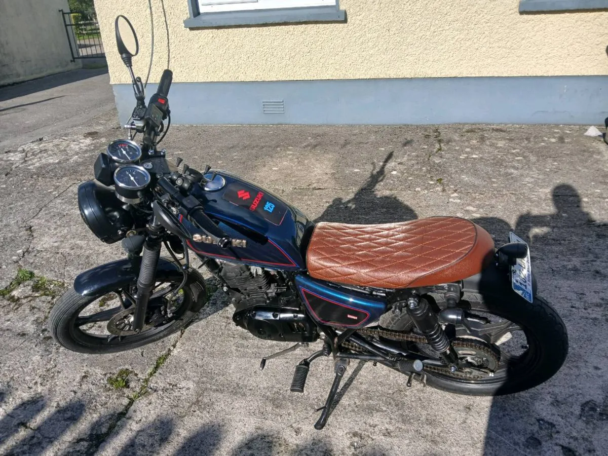 2018 Suzuki GN 125 - Image 2