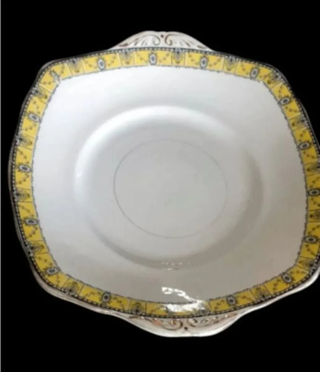 Pristine Vintage Art Deco Cake Serving Plate - Image 4