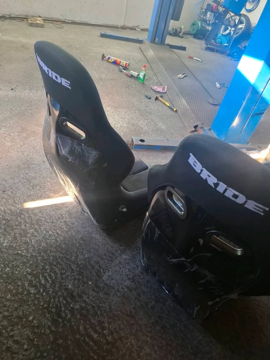 Bucket seats - Image 2
