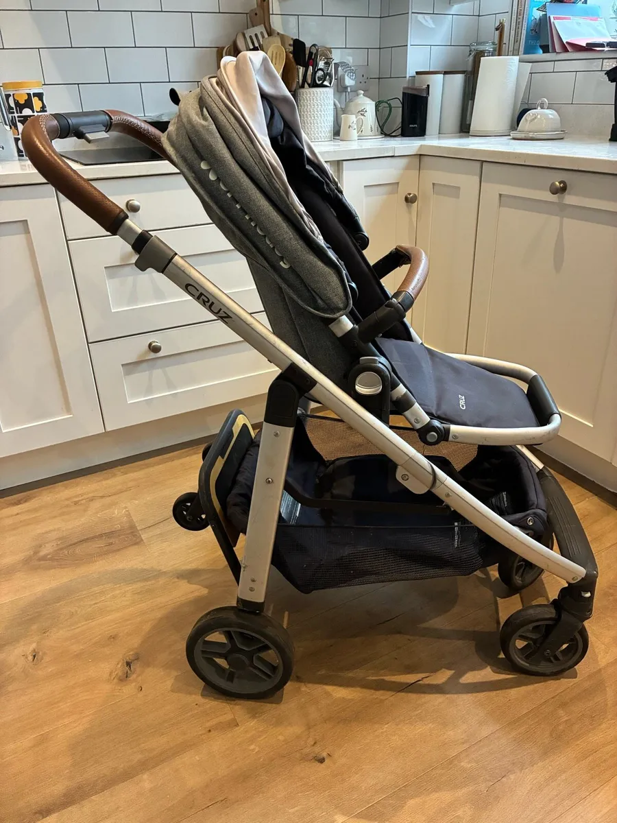 Uppababy Buggy, Carrycot & Car seat - Image 1