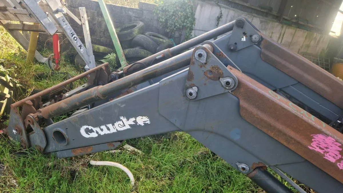 QUICKE Q65 LOADER - Image 2