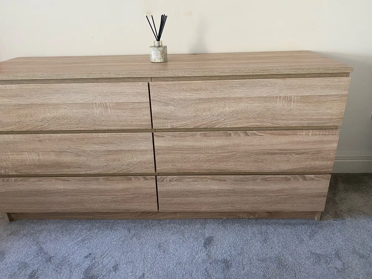 Chest of drawers - Image 1