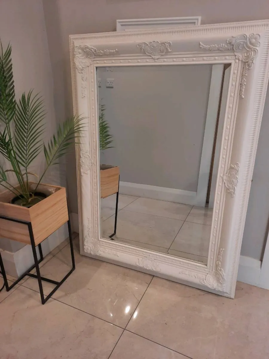 Wall mirror - Image 1