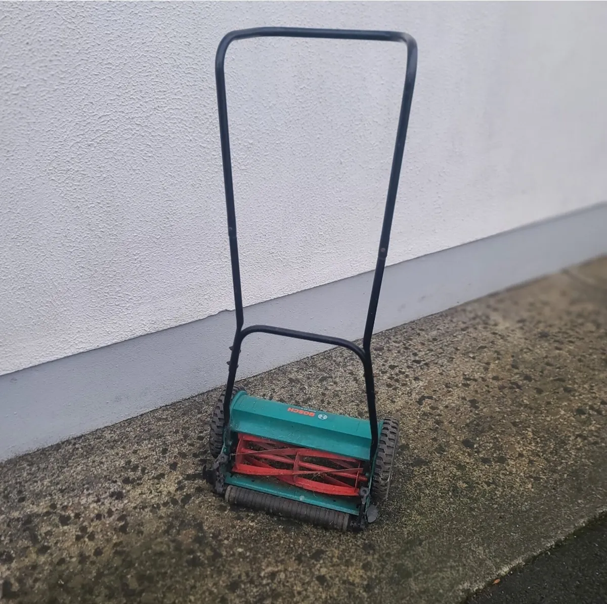 Bosch push lawn mover